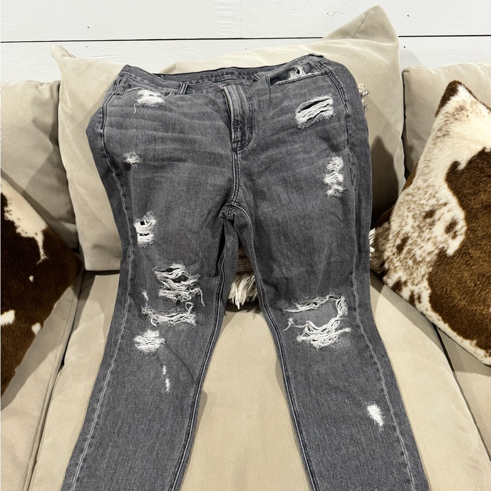 American Eagle Outfitters Distressed Black Women's Boyfriend Jeans
